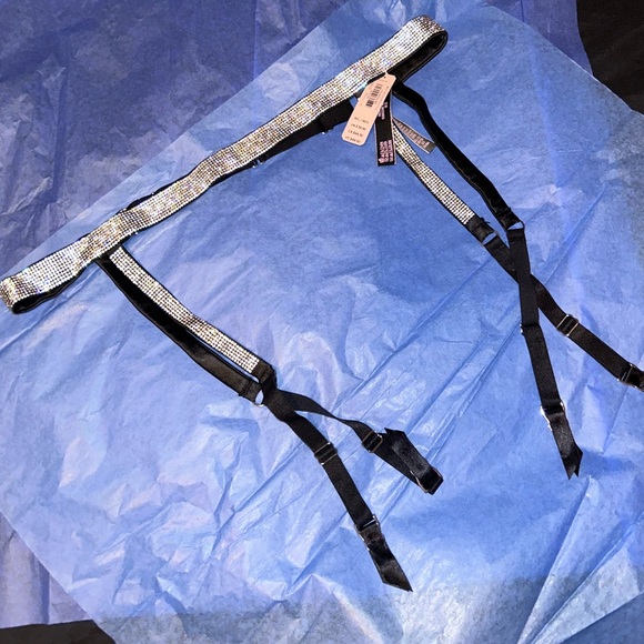 Victoria’s Secret Garter Belt - Picture 2 of 4